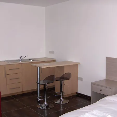 Napa Ace Tourist Apartment *